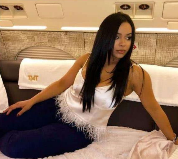 她是梅威瑟最宠的女友,还是位隐藏的富豪,私下也爱炫富