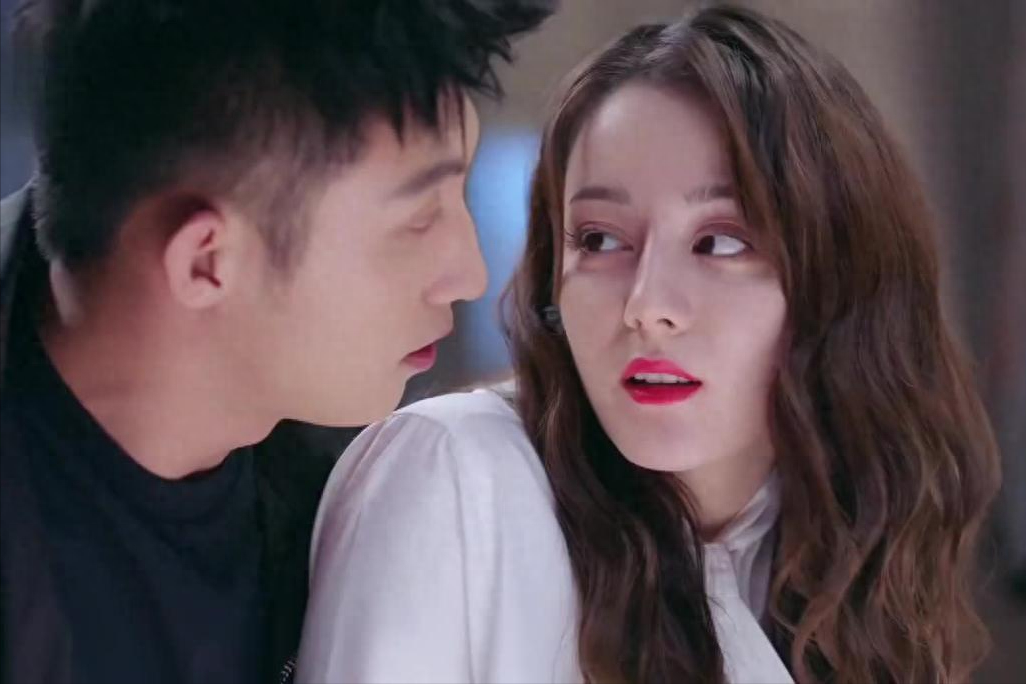 回顾黄景瑜承认离婚与前妻达成和解网友可以放心和热巴在一起