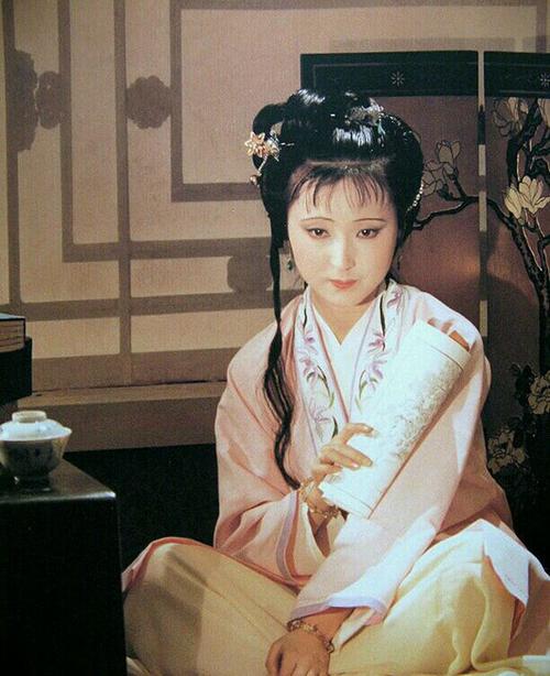 贾琏偷人都被捉奸在床,仗着酒醉拿着宝剑闯进内帷,贾母都没有责罚他