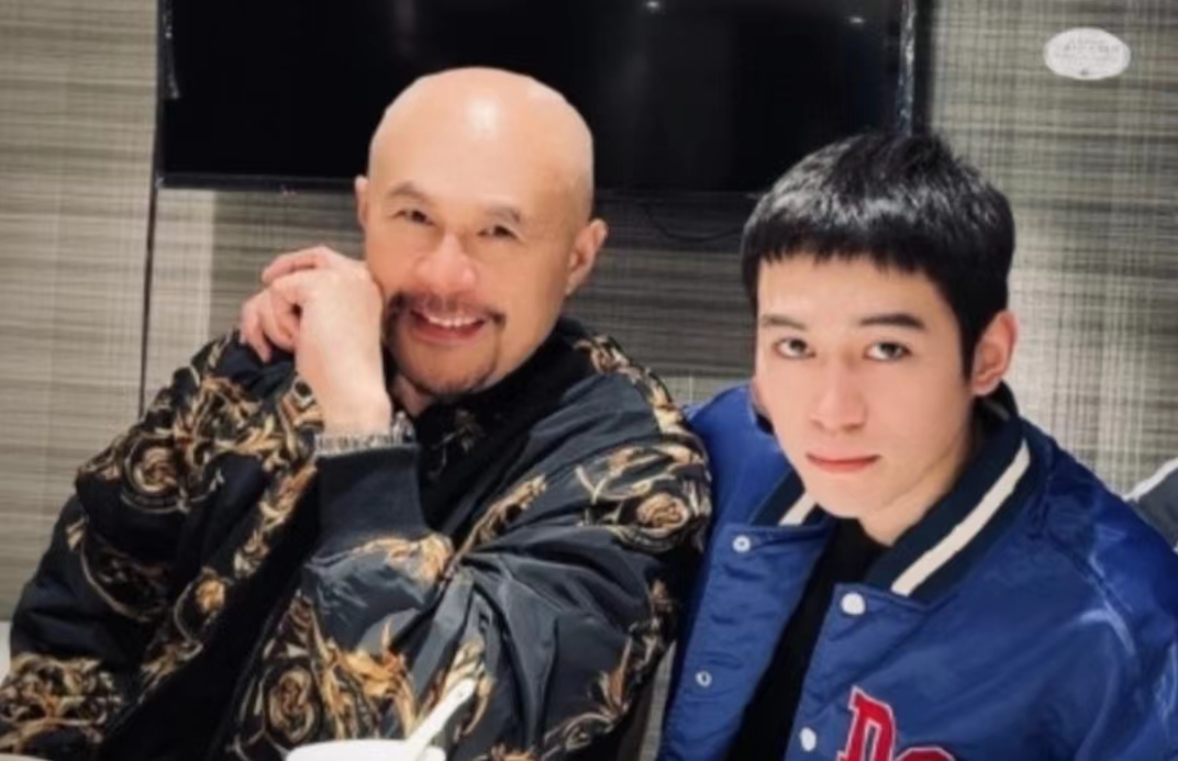 厉害!徐锦江儿子首入行拍电影,靠实力通过万人海选成爸爸骄傲