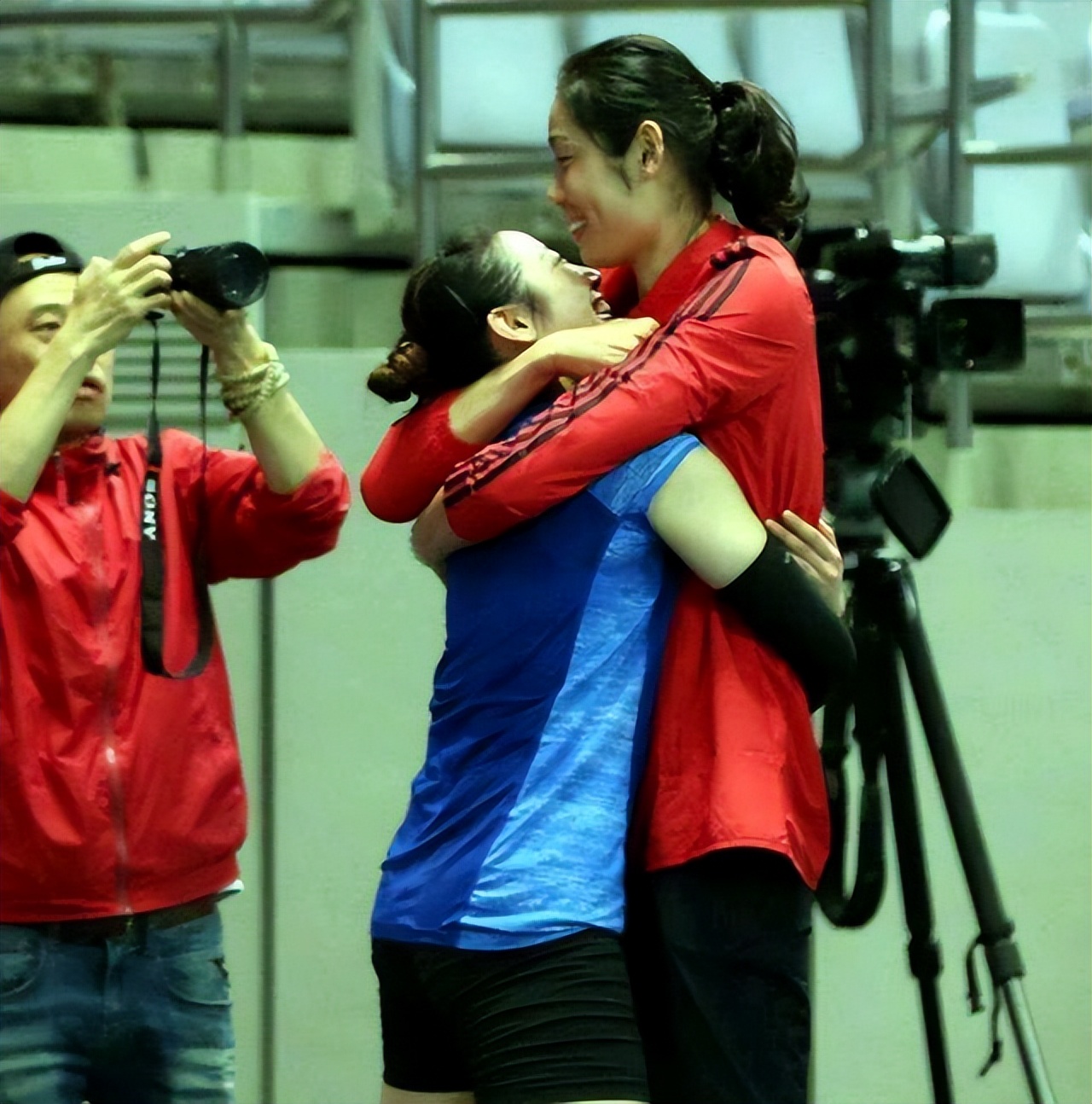 朱婷和姚笛已回国 后面的事情就交给 赖主任怎么协调