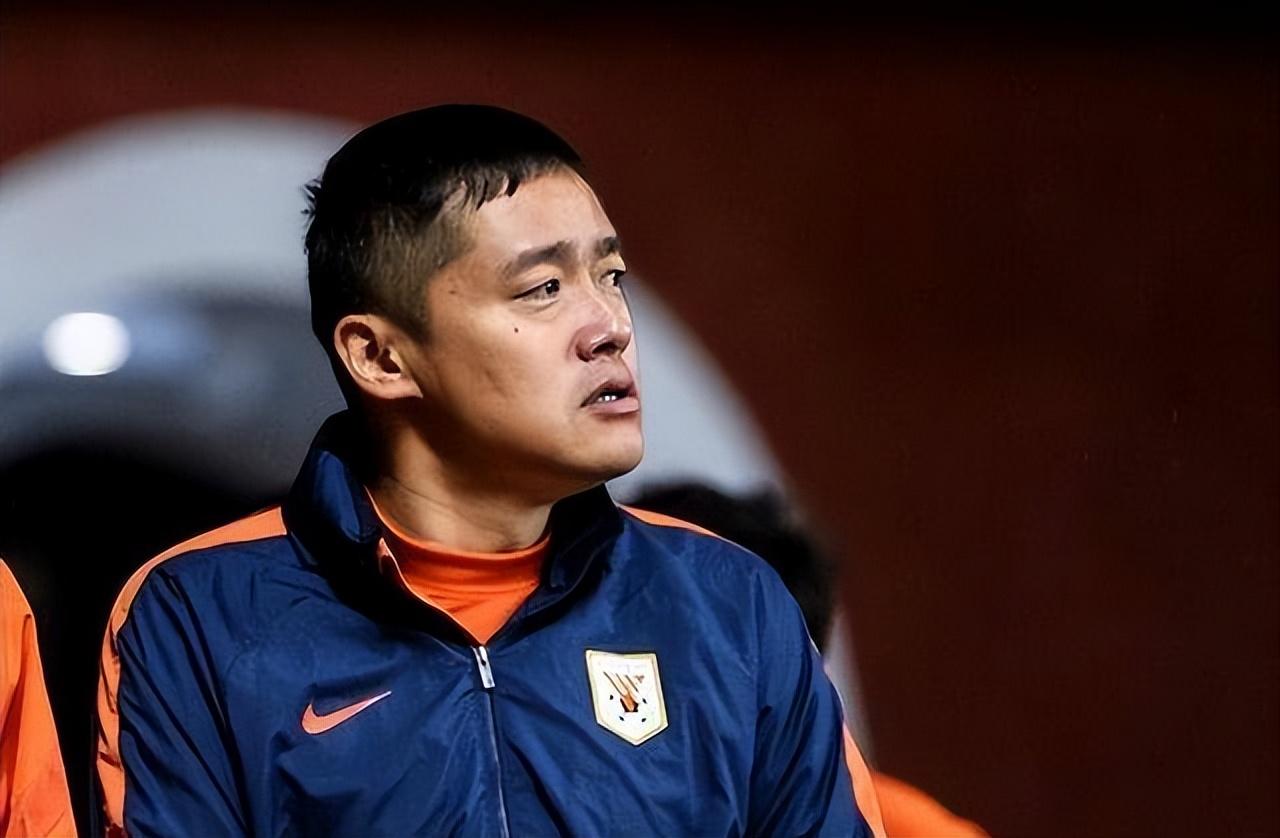 山东泰山队有变动:郝伟助理换了,矫哲被除名,崔鹏成了体能教练