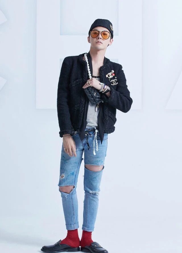 权志龙超牛回归,王者排场破纪录!穿chanel一刊三封a炸镜头