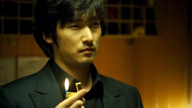 从三方面来看,"菲勒斯中心主义"下,性别秩序的实践