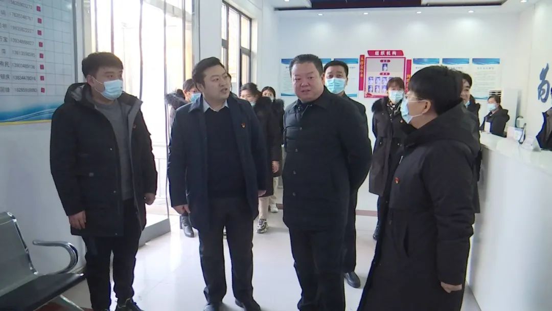 尚国桦在车盘和大渠街道调研