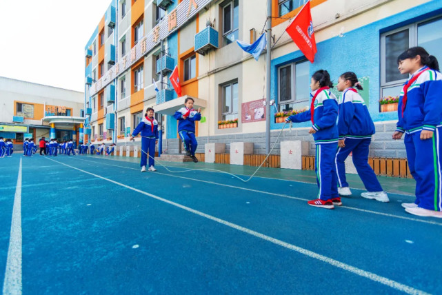 海淀区玉泉小学校长高峰 回归教育教学常识