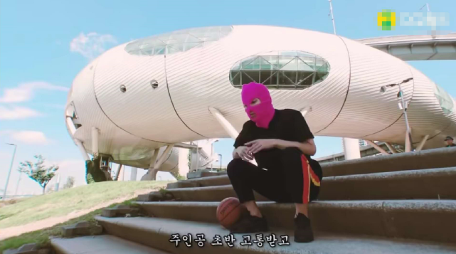 韩国嘻哈节目出身的妈咪手,都帮着隐瞒身份,近日却在综艺自曝!