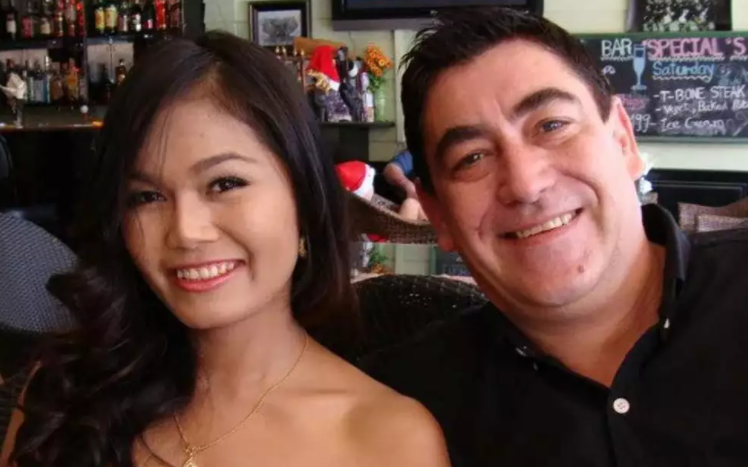 揭秘租妻产业链:白天当导游,晚上滚床单