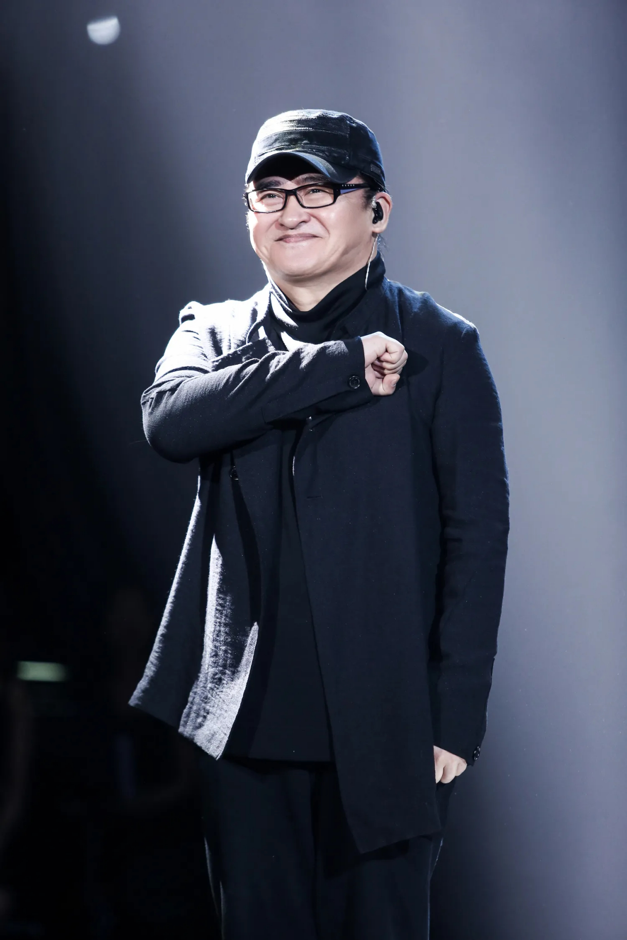 "一代歌王"刘欢的清醒:成名不弃糟糠妻,拒绝商演坚持教书30年