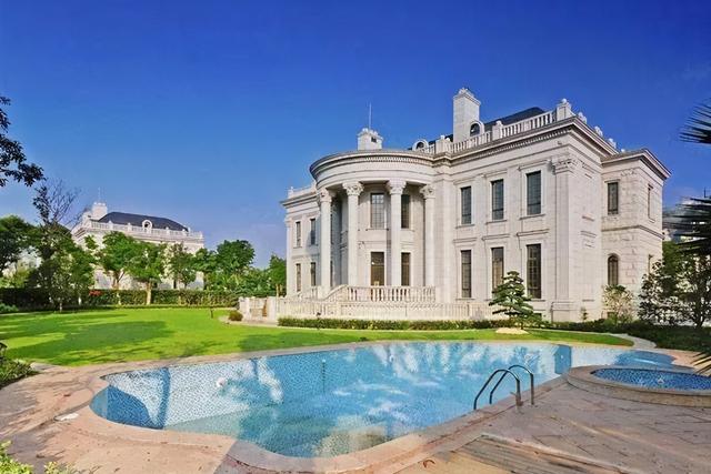 上海一富人区走红,每幢都价值不菲,只有18建筑