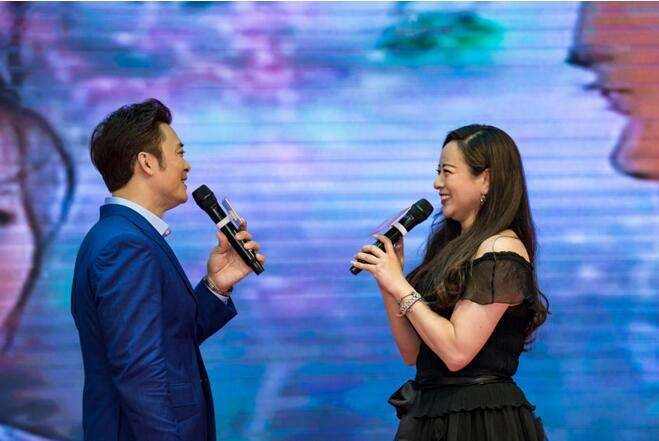 李婷宜晒严咏春旧照,网友评论:要是你演的"它",现在还能看