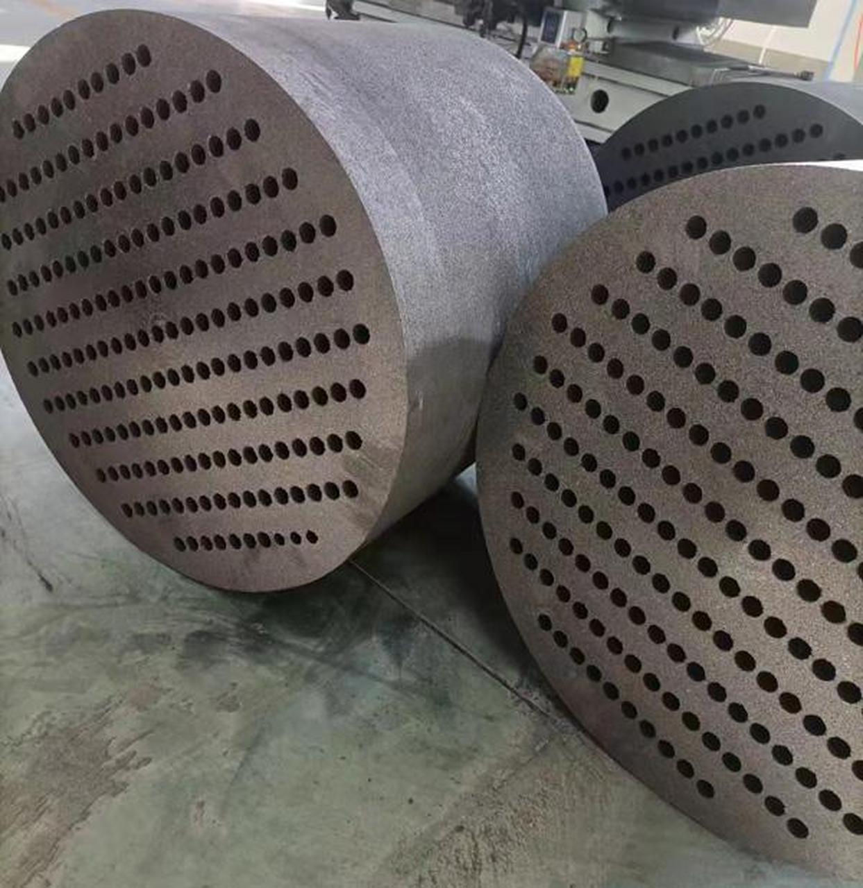 石墨换热器的工作原理及结构说明  一,石墨换热器的工作原理  石墨