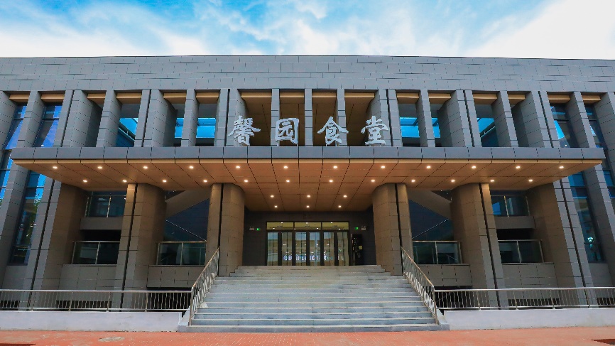 假期里,学校各部门院系扎实践行"学党史,悟思想,办实事,开新局"的总体