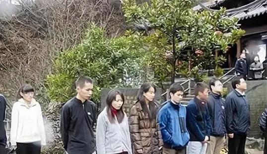 回顾复旦十八驴事件24岁民警舍命相救18名大学生反应惹众怒