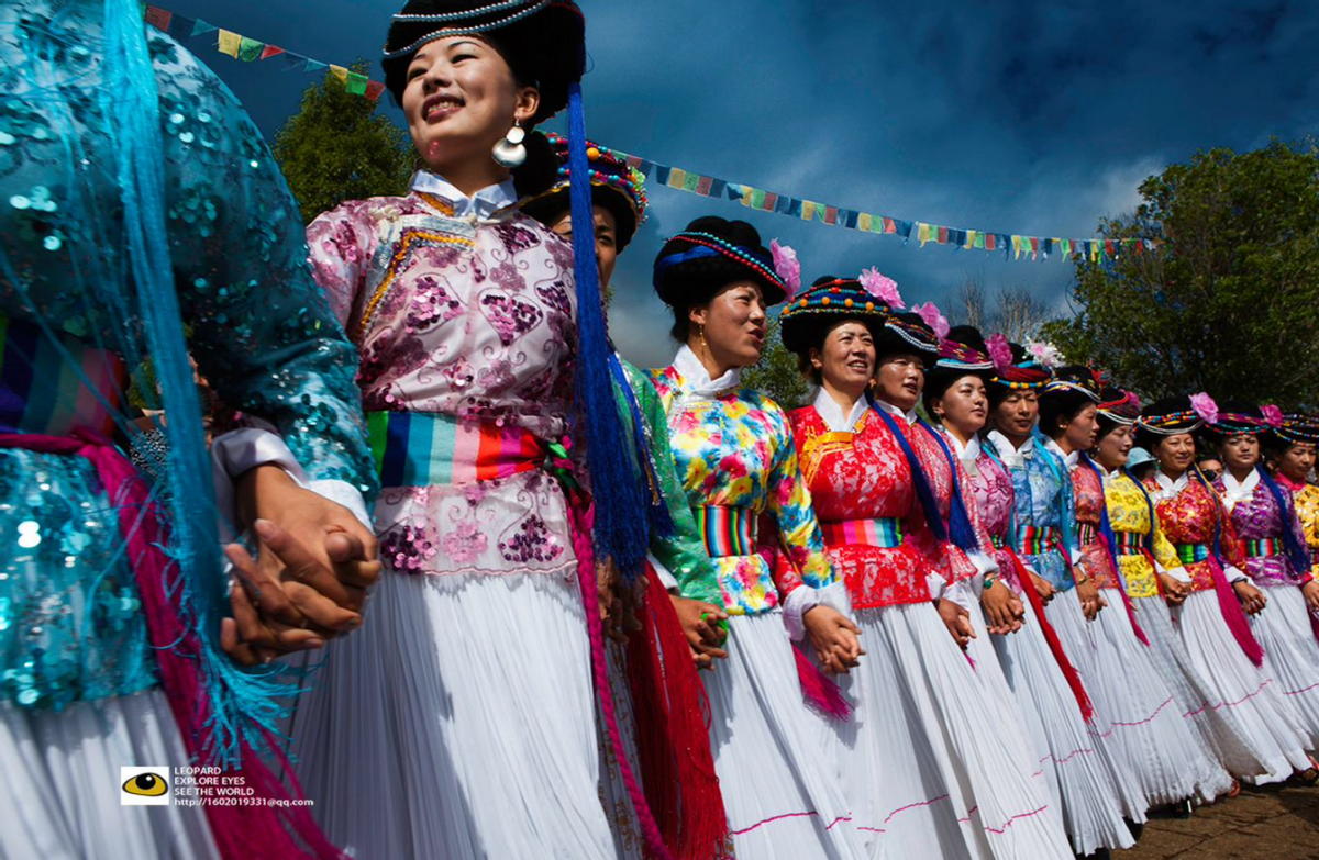 云南摩梭族独特的婚嫁风俗:走婚,喜欢就在一起,不喜欢就分开