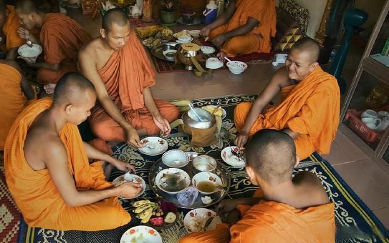 和尚们每天吃素为何个个都是肥头大耳看看他们的伙食就懂了