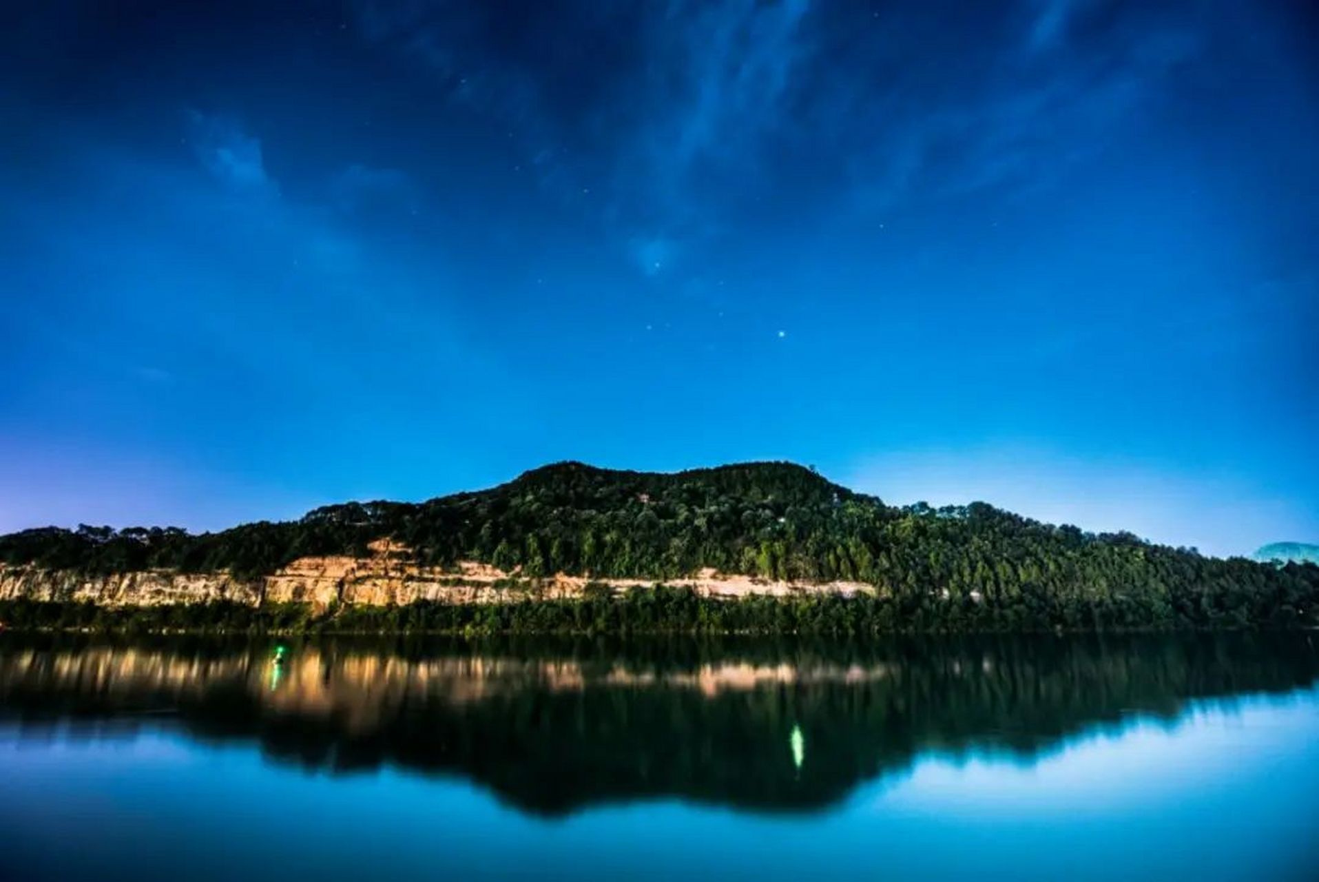 四川锦屏山,位于南充市阆中市,距城区仅2公里,是休闲度假的好去处!