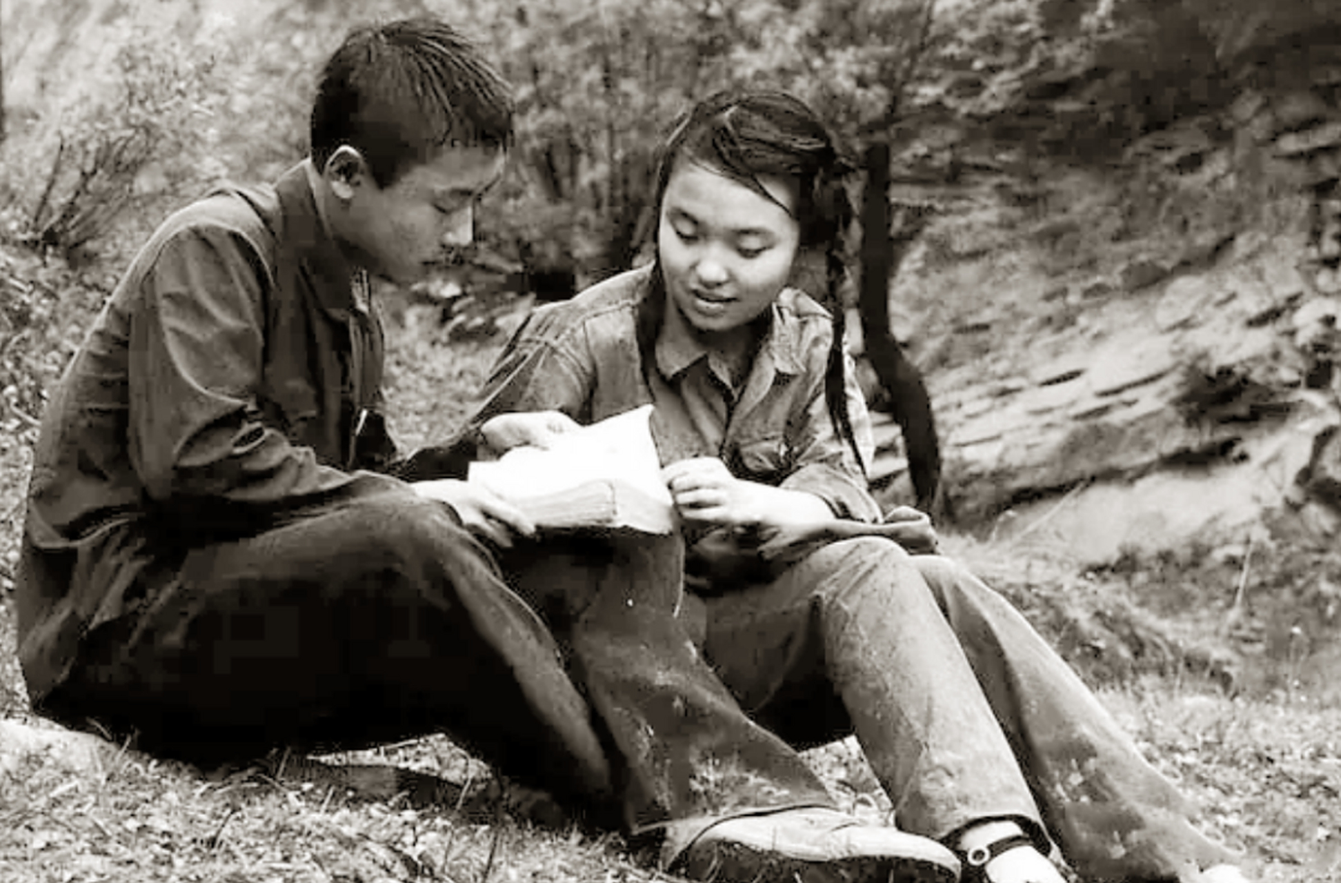 1977年,陕北一女知青考上大学,在临走之前,她将自己祖传的手表送给