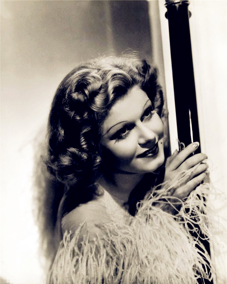 纪实美国女星珍·哈露:一周染一次头发,经历两次婚姻却死于26岁