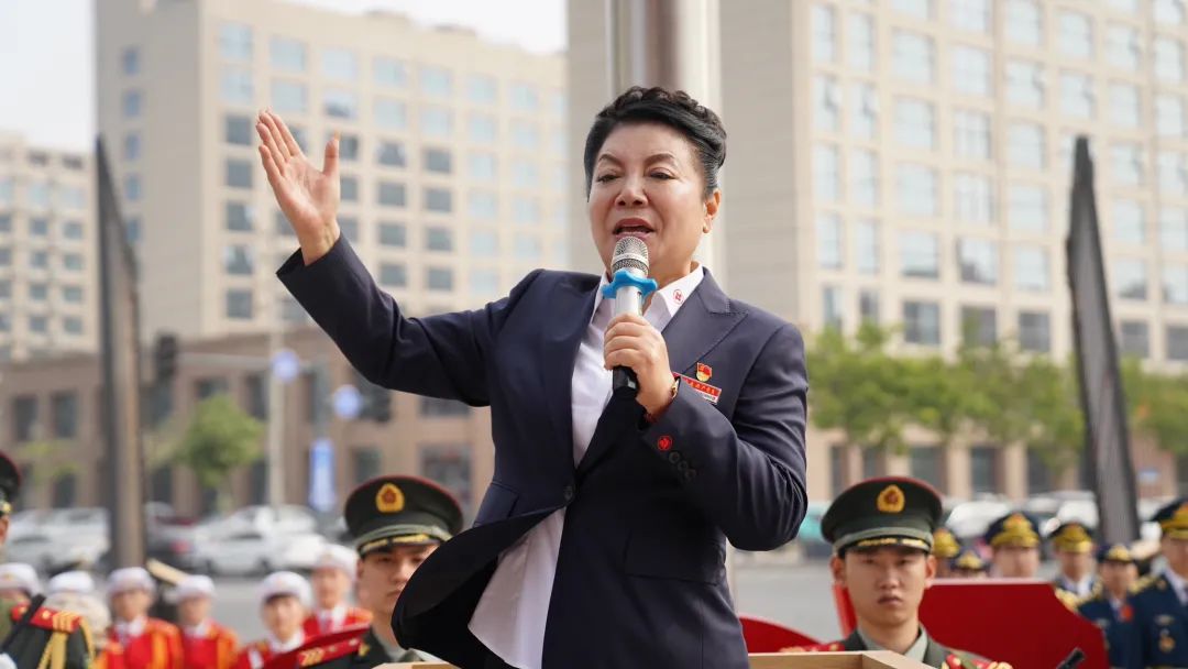 圆方集团举行2023年5月升旗仪式