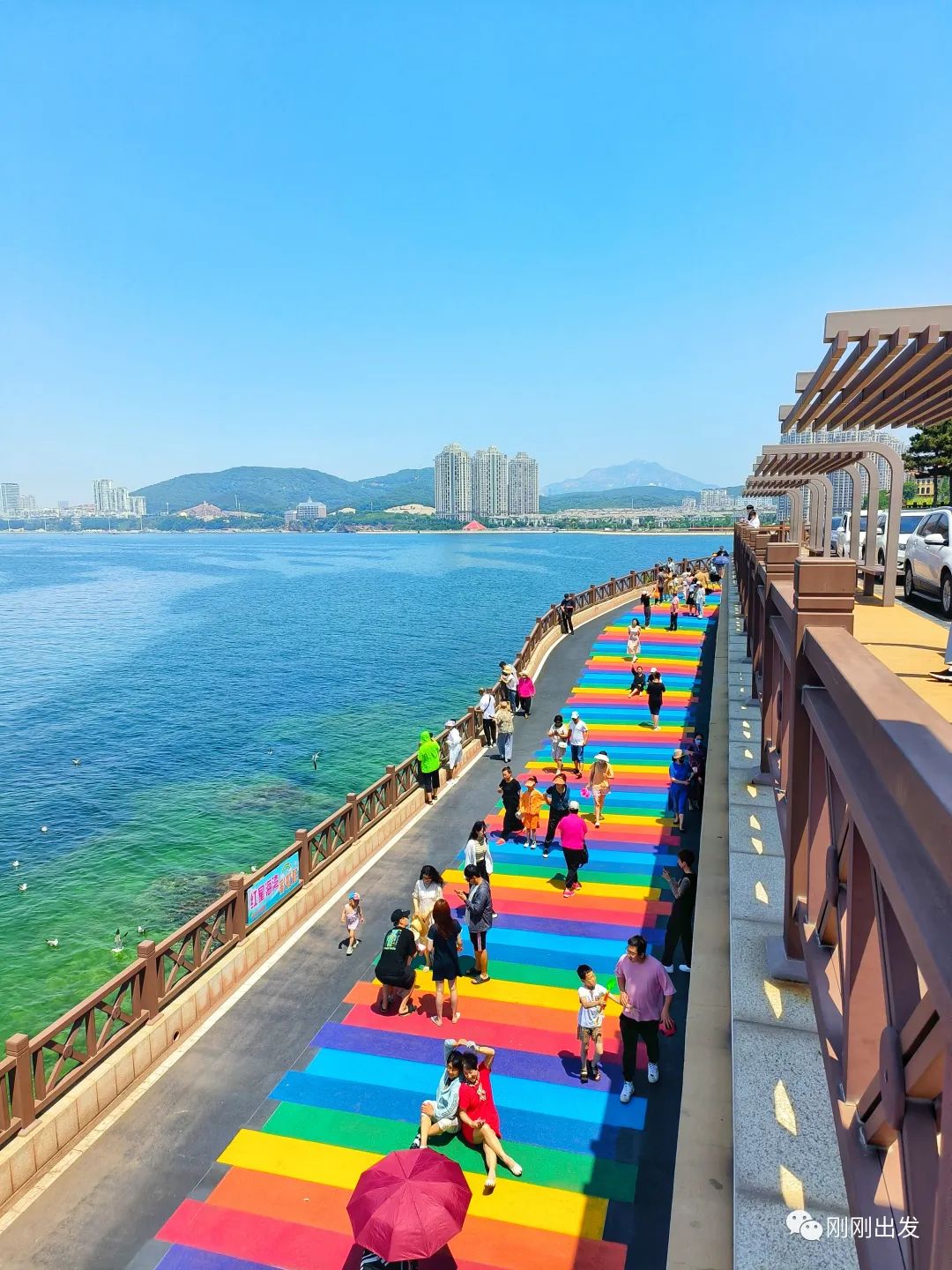 大连景点丨开发区红星渔村将军石