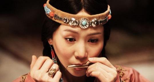 成吉思汗功成名就,却娶了个40岁大妈,还说:不娶她,肯定遭雷劈