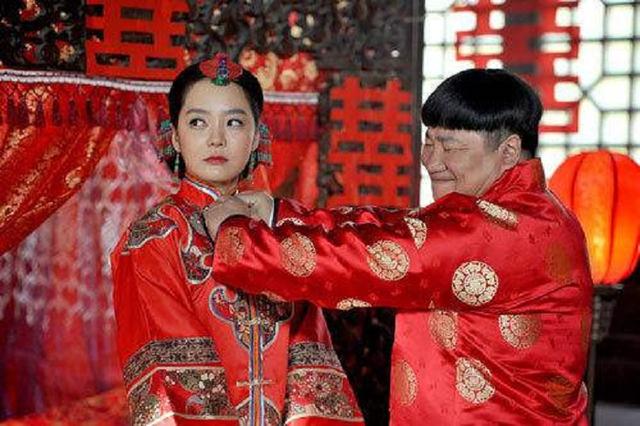 "哈儿司令"范绍增:迷恋美色娶40个姨太,享福活到83岁