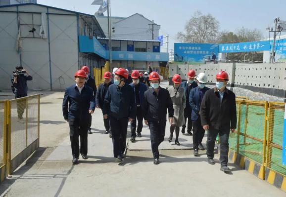 中宣部文艺局局长诸迪一行莅临省戏曲艺术剧院调研指导戏曲发展传承