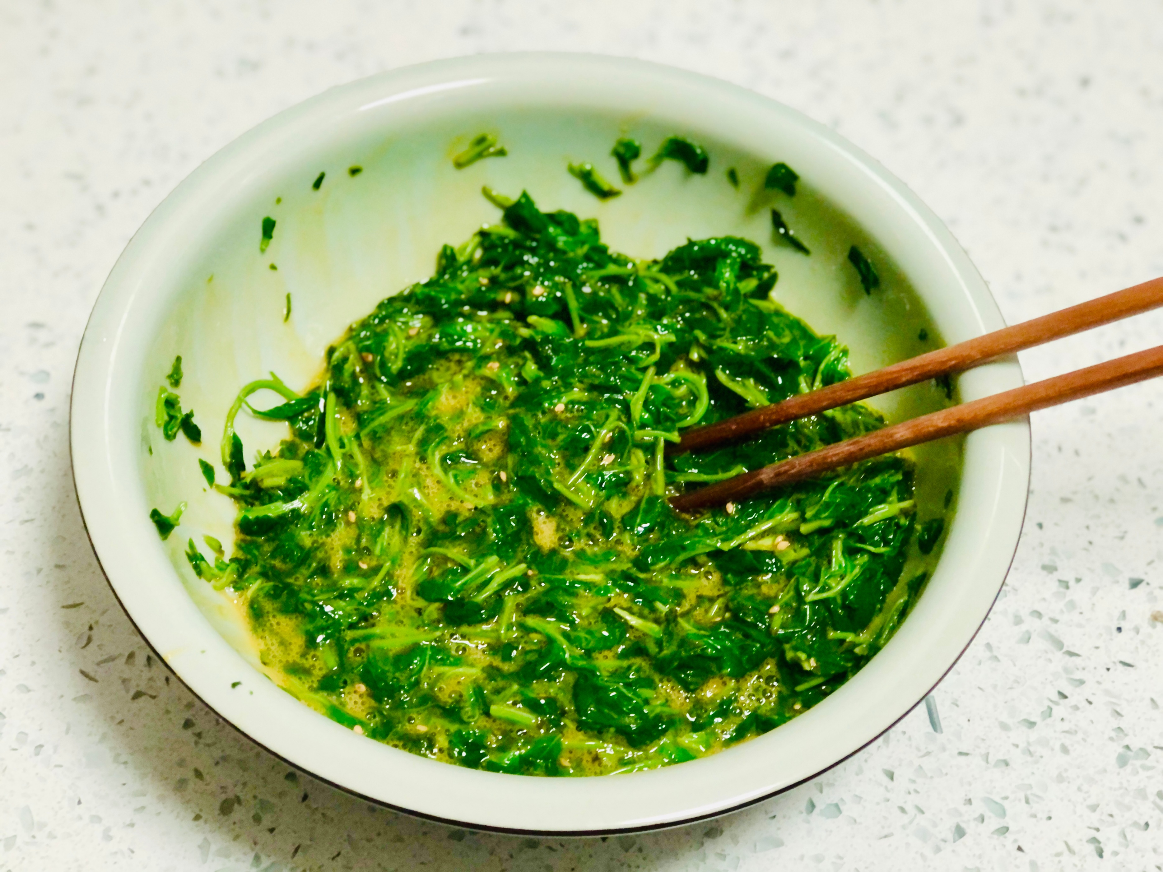 春天的枸杞叶这样做,实在是太美味了,营养又好吃,抓紧做起来