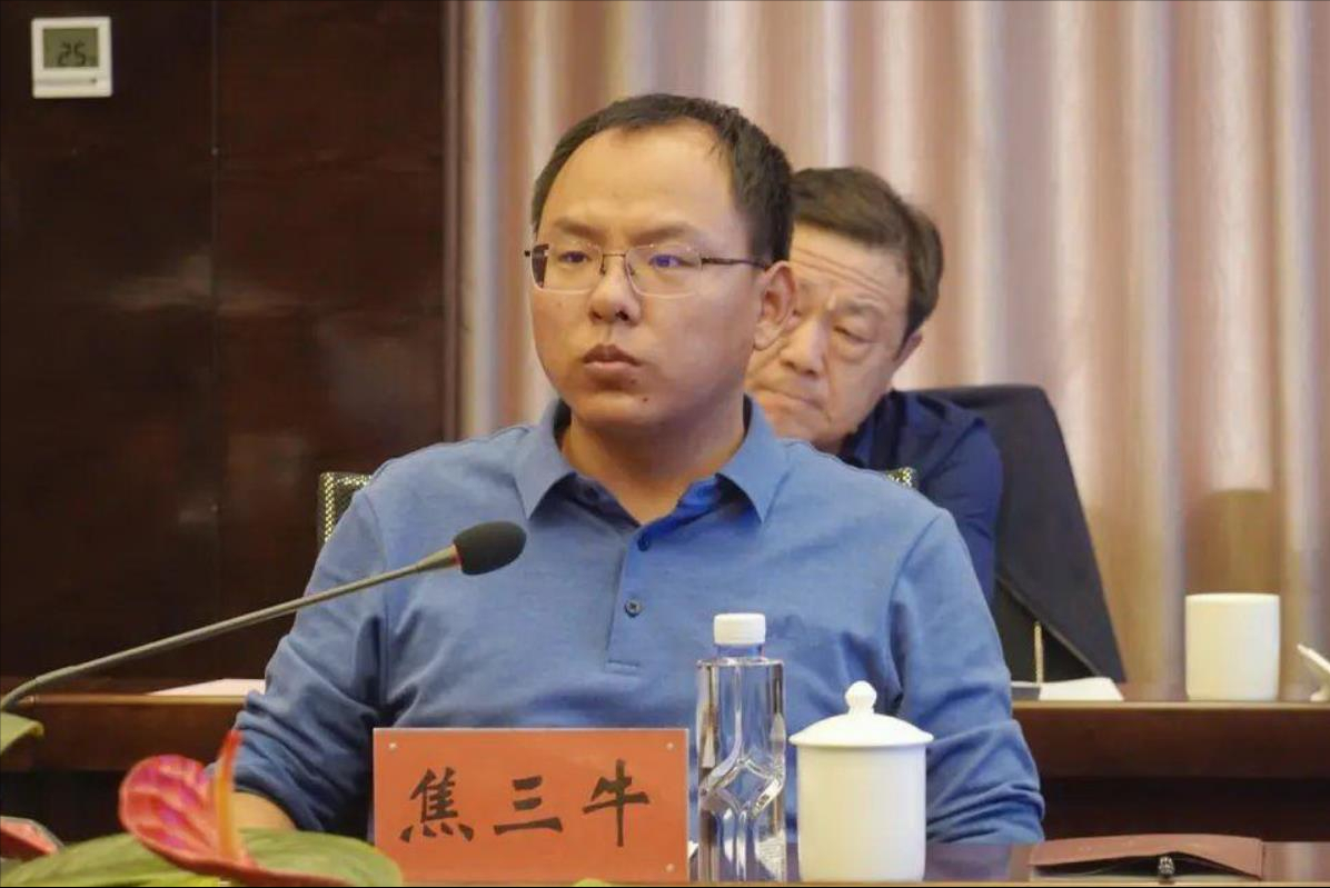 现任民勤县县长,清华本科毕业火箭提升,六天六省招商惹争议