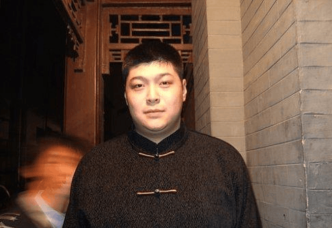 刘云天瘦到判若两人,疑似与曹云金裂穴,点赞网友退出会饿死评论