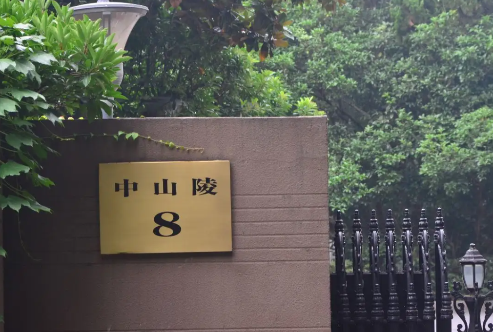 许华山意外成飞行员,训练太苦写信给许世友:担心活不到毕业那天
