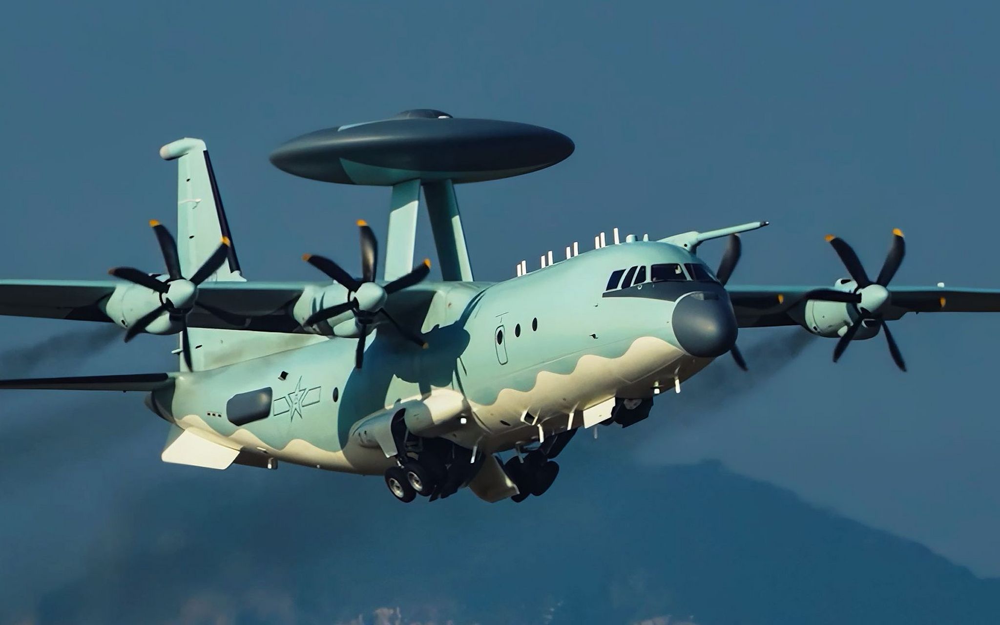 空警-500是一种基于运-9运输机改装的预警机,主要用于提供空中情报