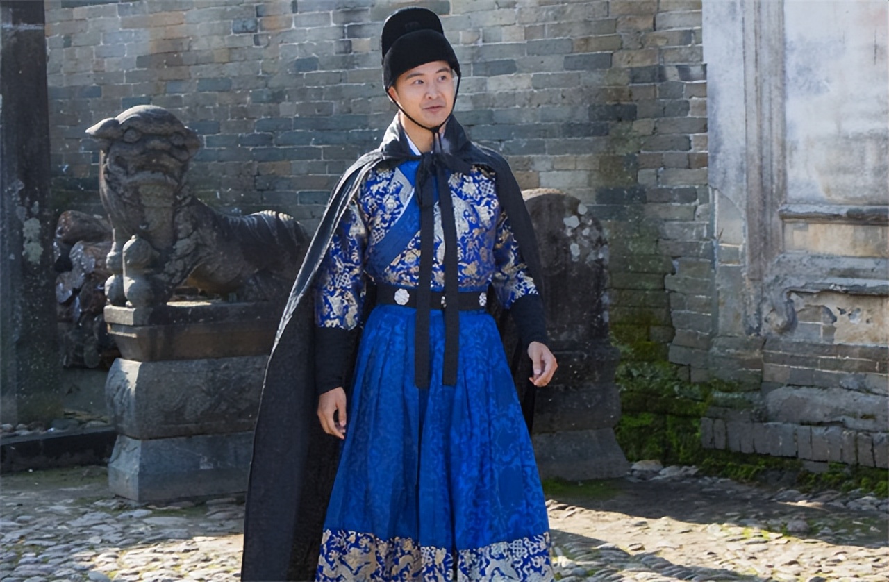 民间故事:县尉出差丢了货物,被上司构陷,念经救了一命