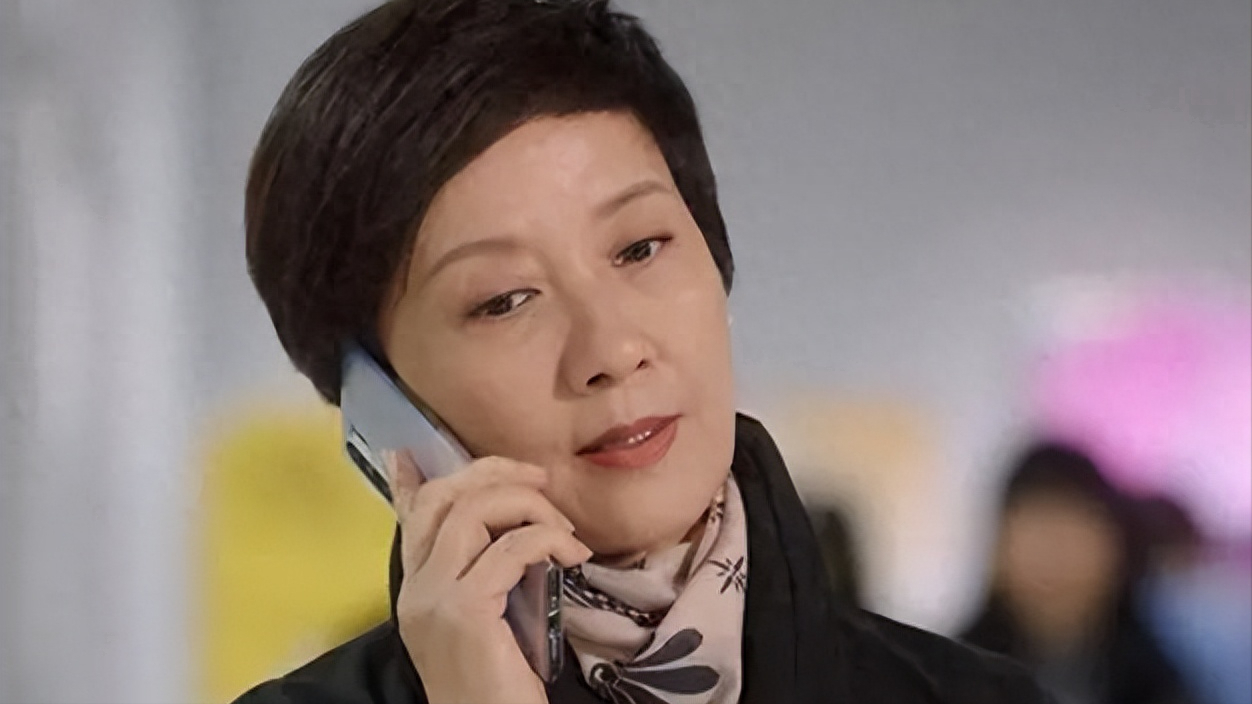 65岁邓婕年底豪出王炸想不到吧