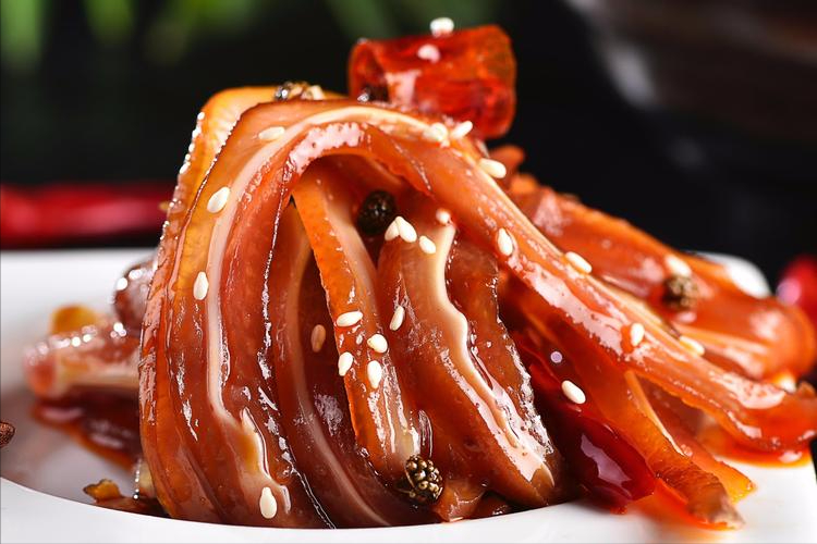 案例,孕妈妈怀孕期间狂吃猪耳朵,孩子出生后让人惊讶,为什么?