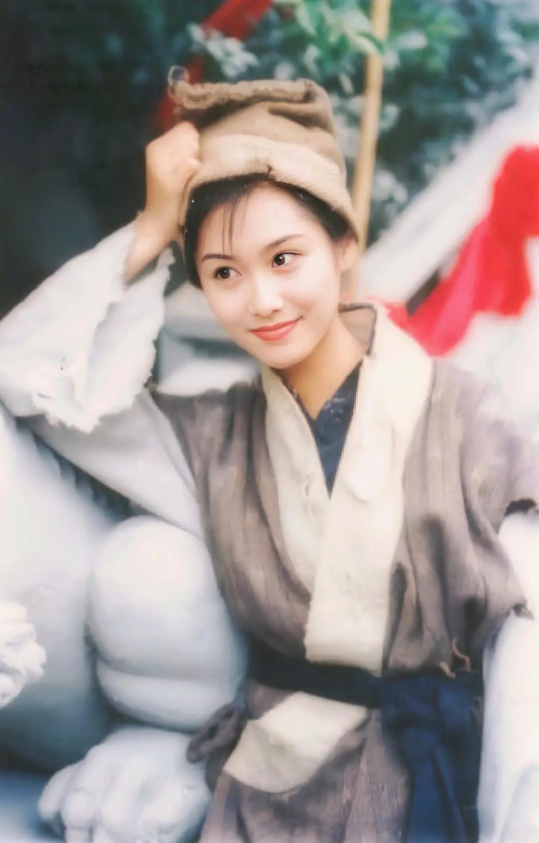 朱茵壁纸朱茵饰演的紫霞仙子是最经典的角色