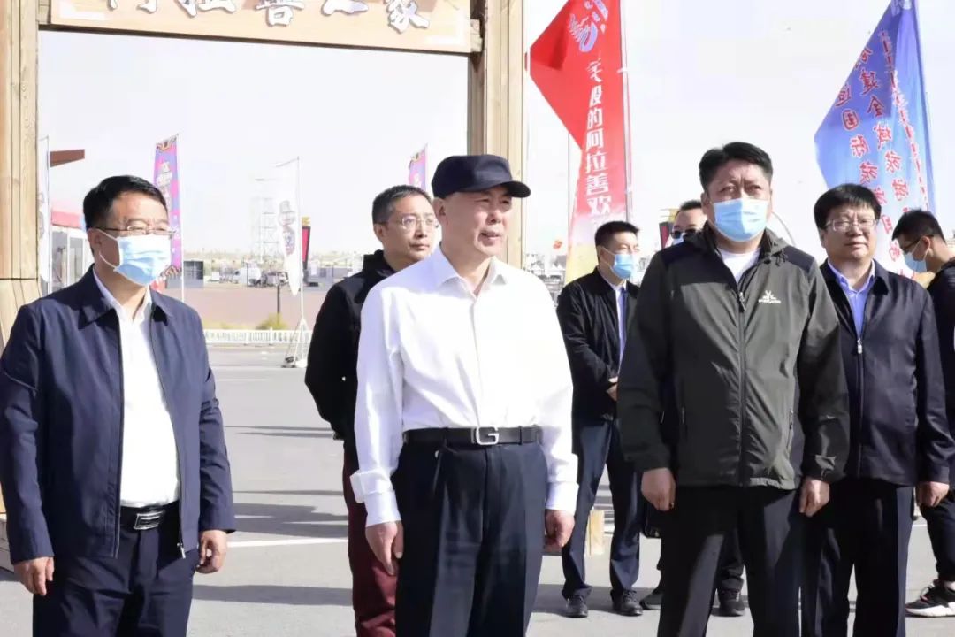 代钦深入阿左旗调研检查阿拉善英雄会爱卡戈壁天堂主题营地疫情防控及