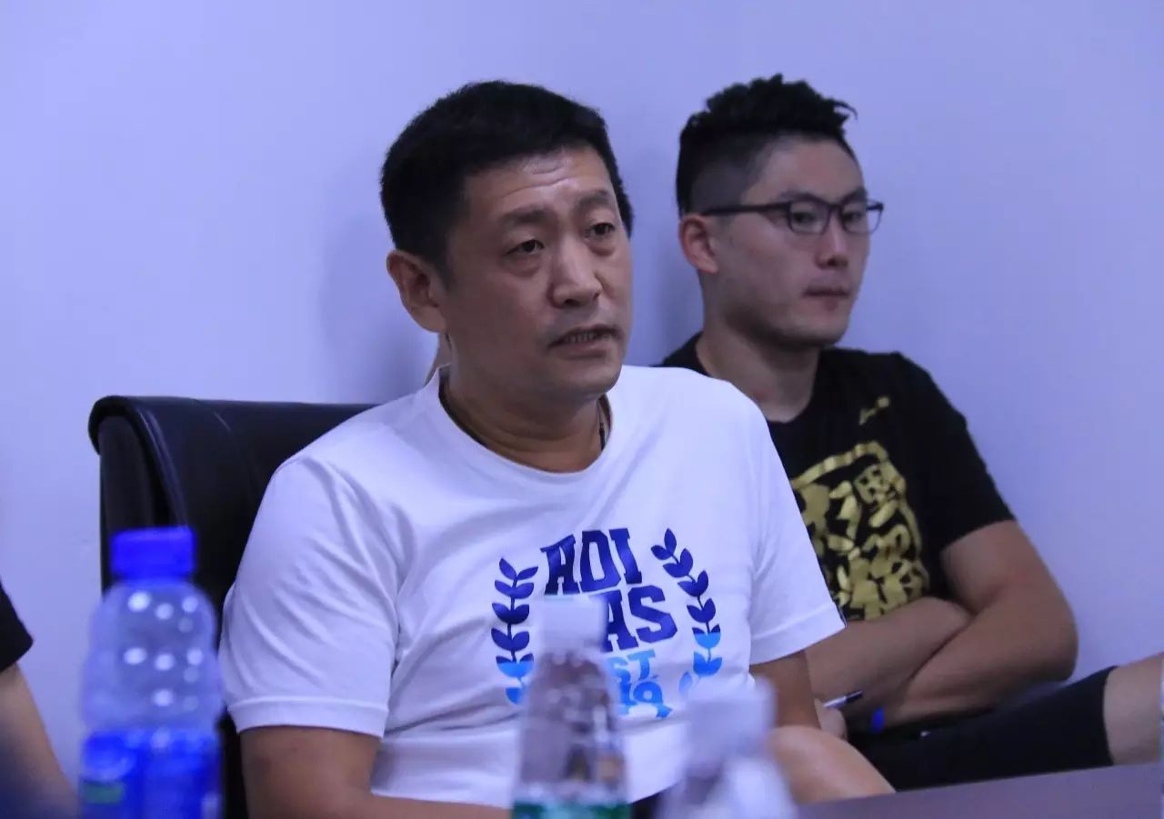 广东男篮帅位"易主",杜峰率国家队冲击亚洲杯,国奥名帅代替他