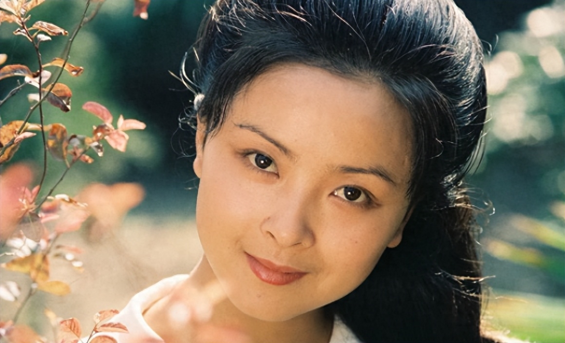 回顾演员周洁我在美国离去不会瞑目回国3天去世一生无儿无女