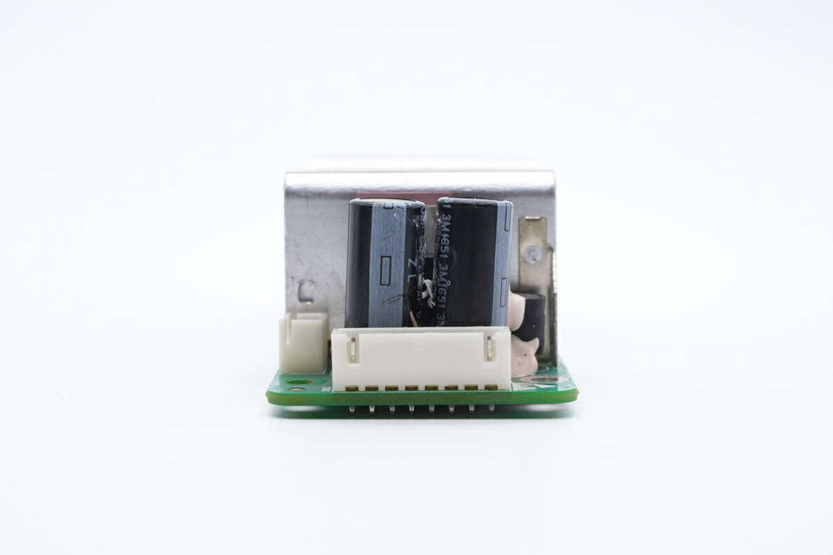 我们把华为optix osn500光传输系统60w电源拆了,比想象的要简单