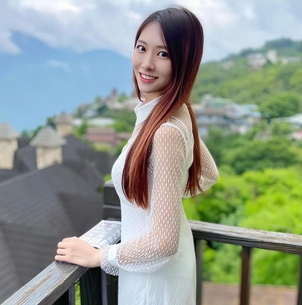 又走一个!25岁tvb美女主持梁凯晴离巢,宣布将转行做网红