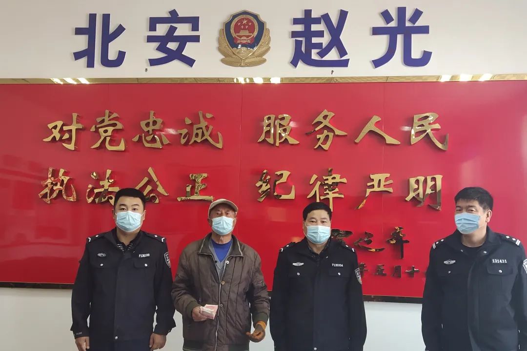 龙警故事|老人误将1万当1千转出 警方火速为老人追回钱款