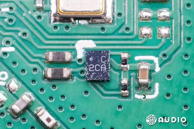 索尼srs-xb100蓝牙音箱拆解,小巧时尚便携设计,ip67级防尘防水