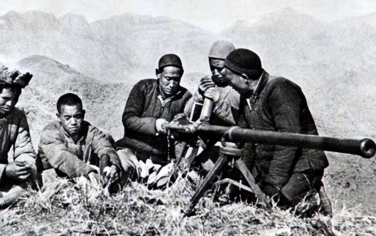 八路军战斗中缴获两挺机枪,战士们高兴不已,忽然发现一个问题