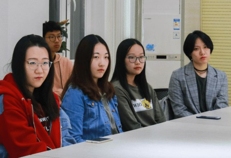 黑职院"张美玉学姐"专升本,考入师范院校,未来或成为小学老师