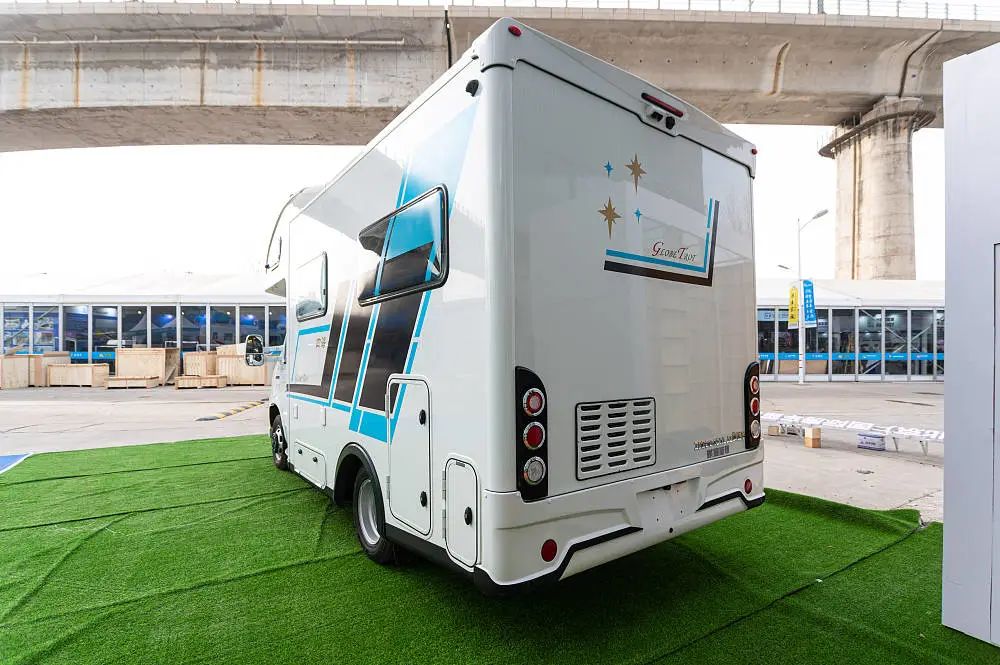 50万以内售价,云游房车发布"四海"大额头房车!