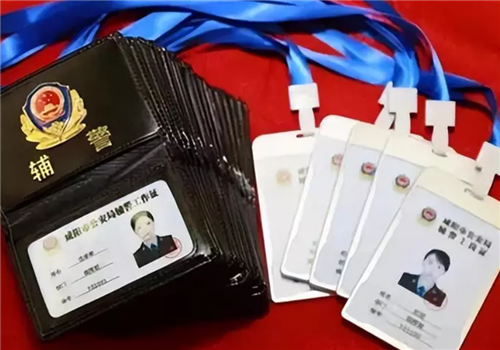 回顾江苏"第一美女辅警"许艳,她的荒唐与无知,比你想的更恶劣