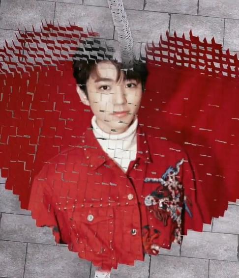 粉丝用上万张塔罗牌,拼成王俊凯的样子,成品太惊艳获小凯点赞