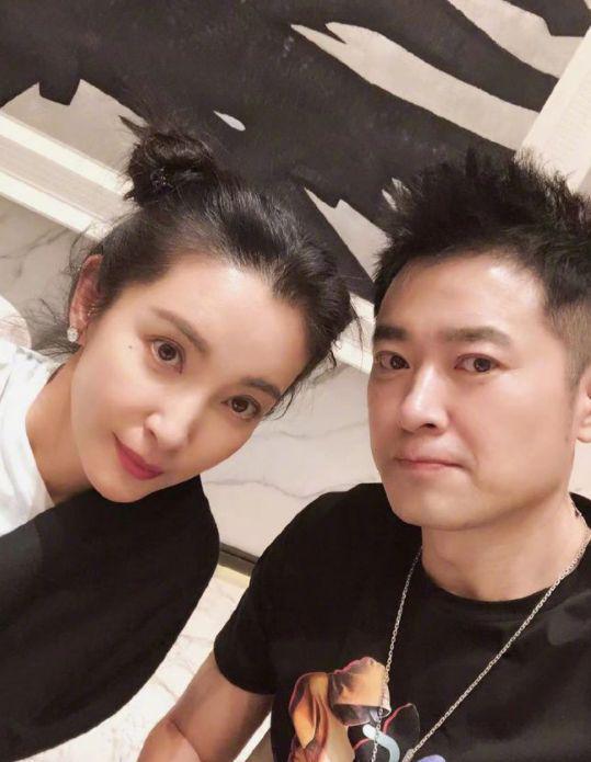 演员徐露:嫌丈夫不好看,婚后不要孩子,如今17岁女儿貌美如花